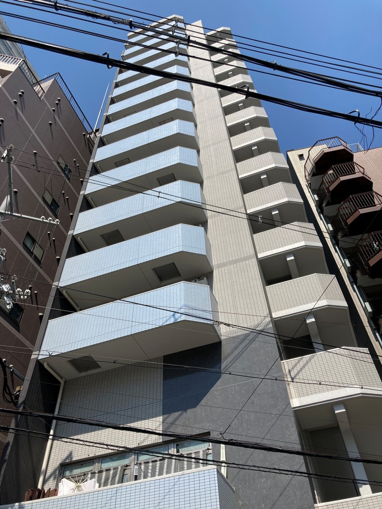 パークフラッツ野田阪神駅前の外観